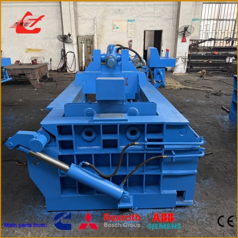 44kW Industrial Scrap Metal Baling Press 2000KN For Medium-Scale Recycling Facilities